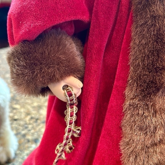 1998 BOYDS COLLECTION LTD. 16”PORCELAIN DOLL, LARA,WITH POLAR BEAR. ALL ORIGINAL - Picture 3 of 16